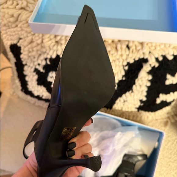 Presley Pointed Heels - Picture 6 of 9